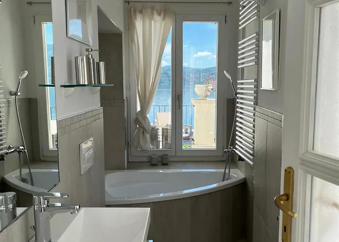 Schwalbenhaus Apartamento Oggebbio